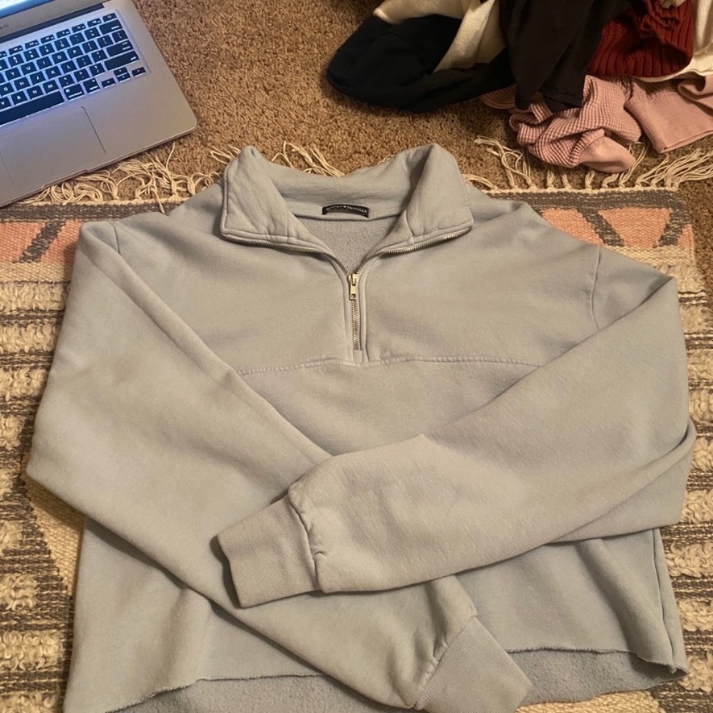 brandy melville cropped half zip
